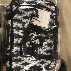 Thirty one perfect party casserole carrier